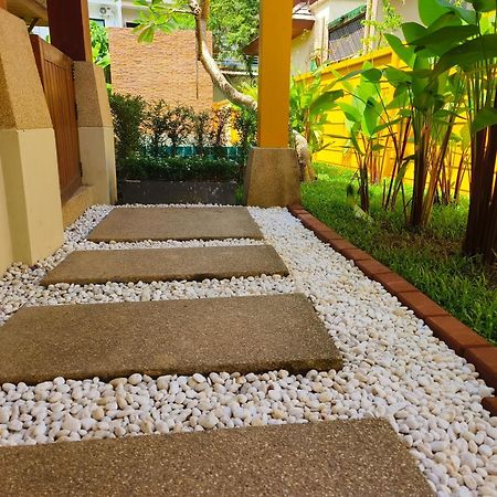Karon Pool Villa 卡伦3卧泳池别墅 Esterno foto