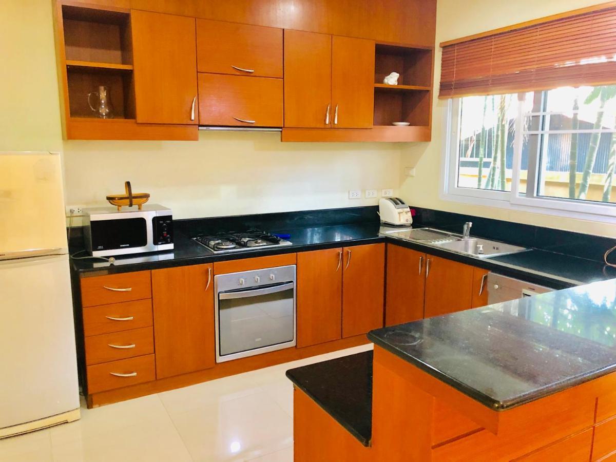 Karon Pool Villa 卡伦3卧泳池别墅 Esterno foto